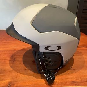 Oakley Adult Mod 5 Ski/Snowboarding Helmet